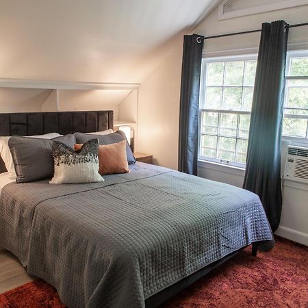 J Birds' Cottage Midtown Мемфис Екстериор снимка