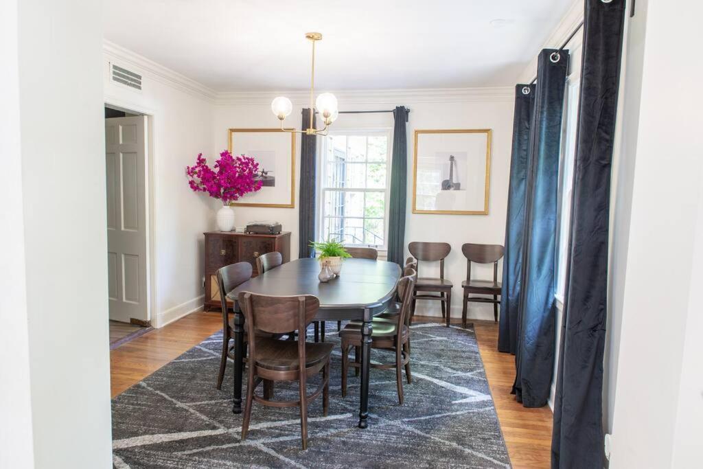 J Birds' Cottage Midtown Мемфис Екстериор снимка