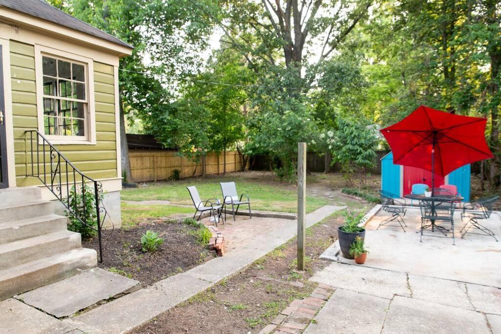 J Birds' Cottage Midtown Мемфис Екстериор снимка